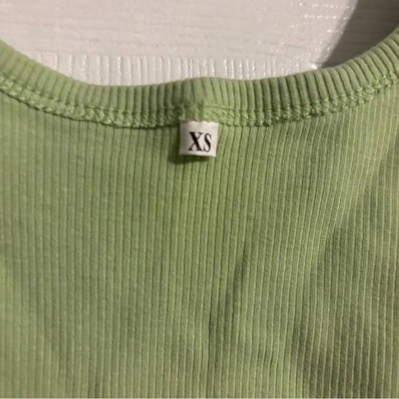 Notch Neck Ribbed Tank Bundle - Green - Black - XS (EUC) - Picture 4 of 8